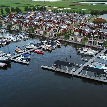 Chalet Houseboat Havenlodge For 4 Persons
