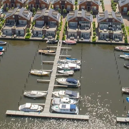 Houseboat Havenlodge For 4 Persons Uitgeest