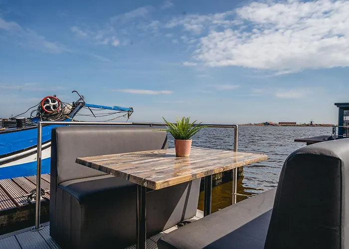 Houseboat Havenlodge For 4 Persons