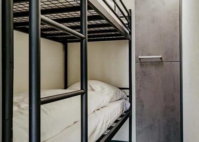 Chalet Houseboat Havenlodge For 4 Persons Uitgeest